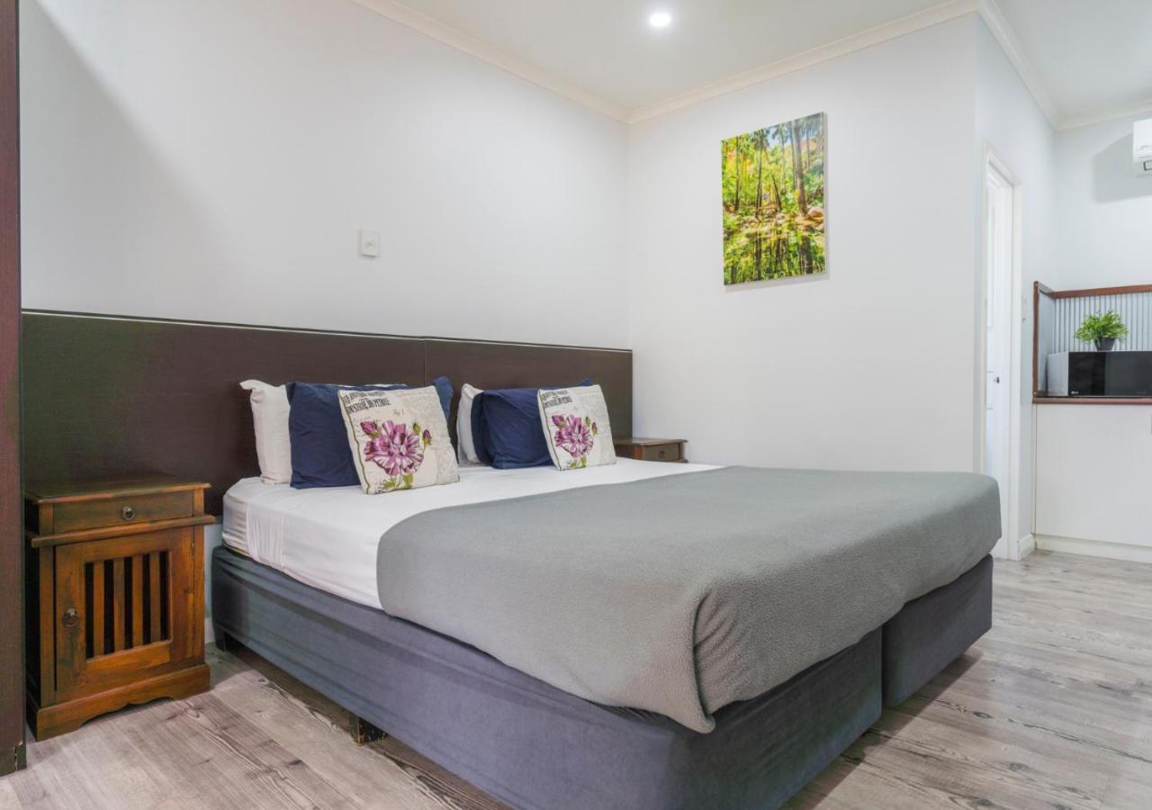 Kimberley Croc Motel Kununurra Dış mekan fotoğraf